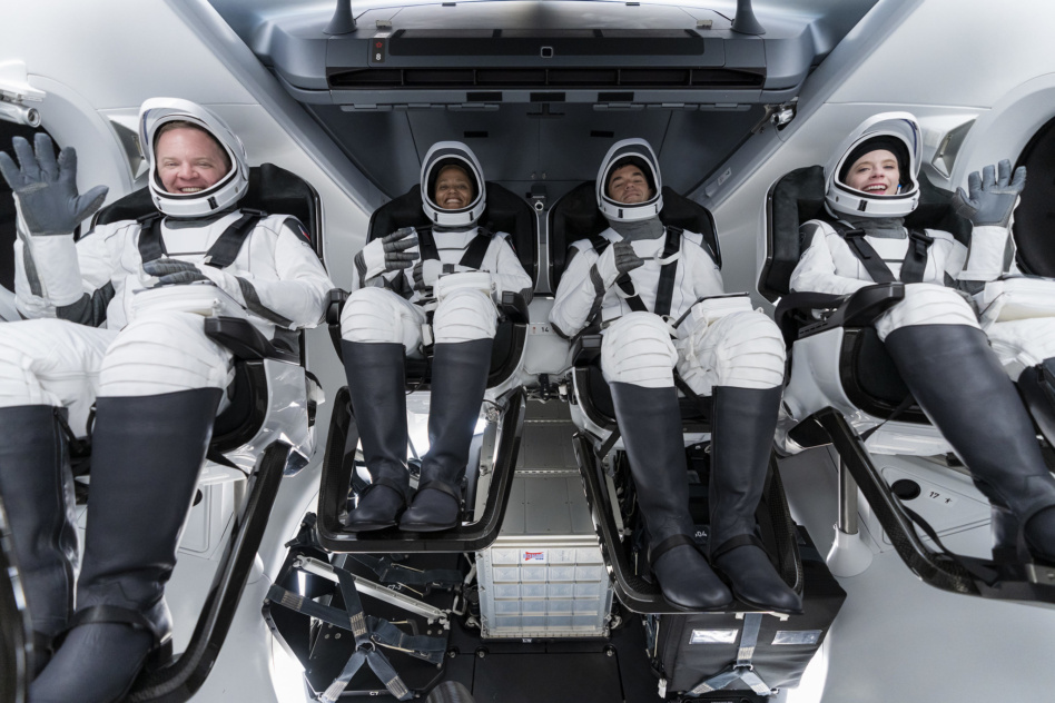 Jared Isaacman, second from right, and the crew of the Inspiration4 mission in 2021. Image; SpaceX.