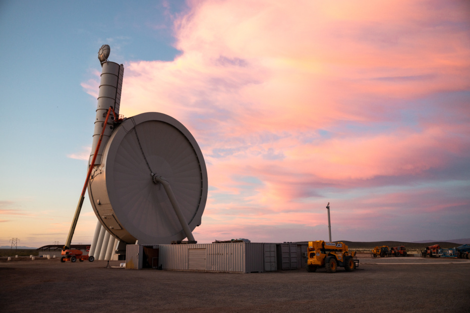 SpinLaunch's 33 meter suborbital accelerator at Spaceport America in New Mexico. Image: SpinLaunch