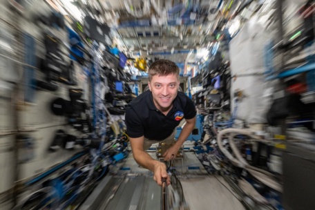 Dominick Hand Q&A with ISS Astrophotographer Matthew Dominick