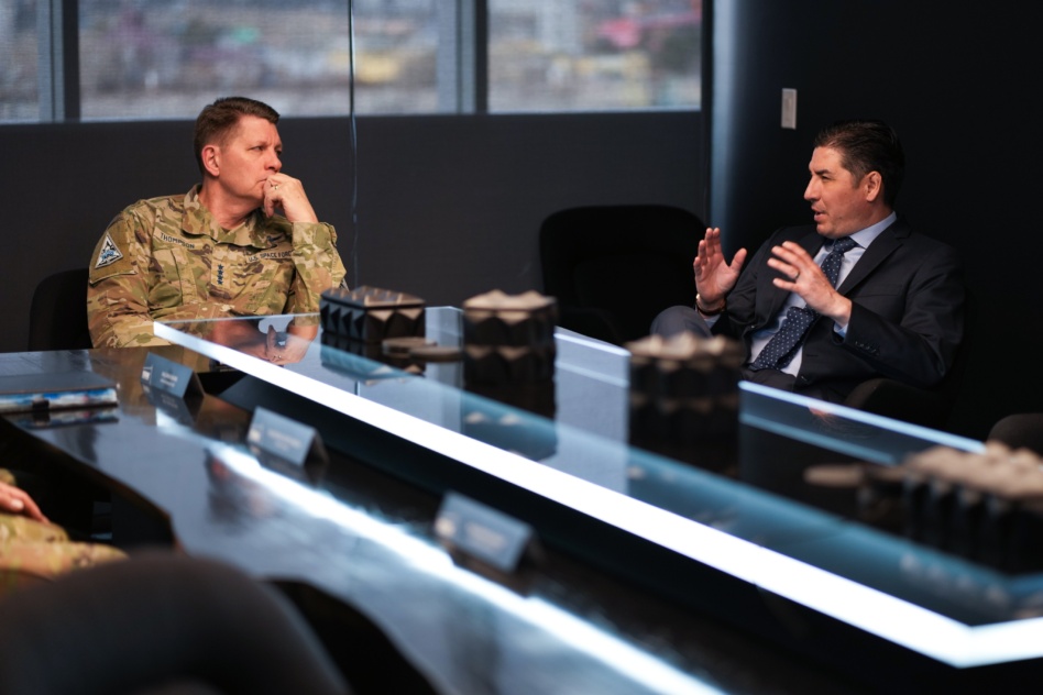 York Space Systems CEO Dirk Wallinger and the Space Force's former second in command Gen. DT Thompson meeting in 2023. Image: York Space Systems