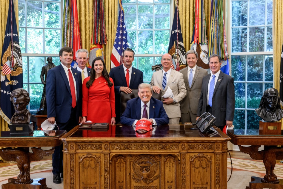 President Trump alongside representatives from Alabama. Image: The White House