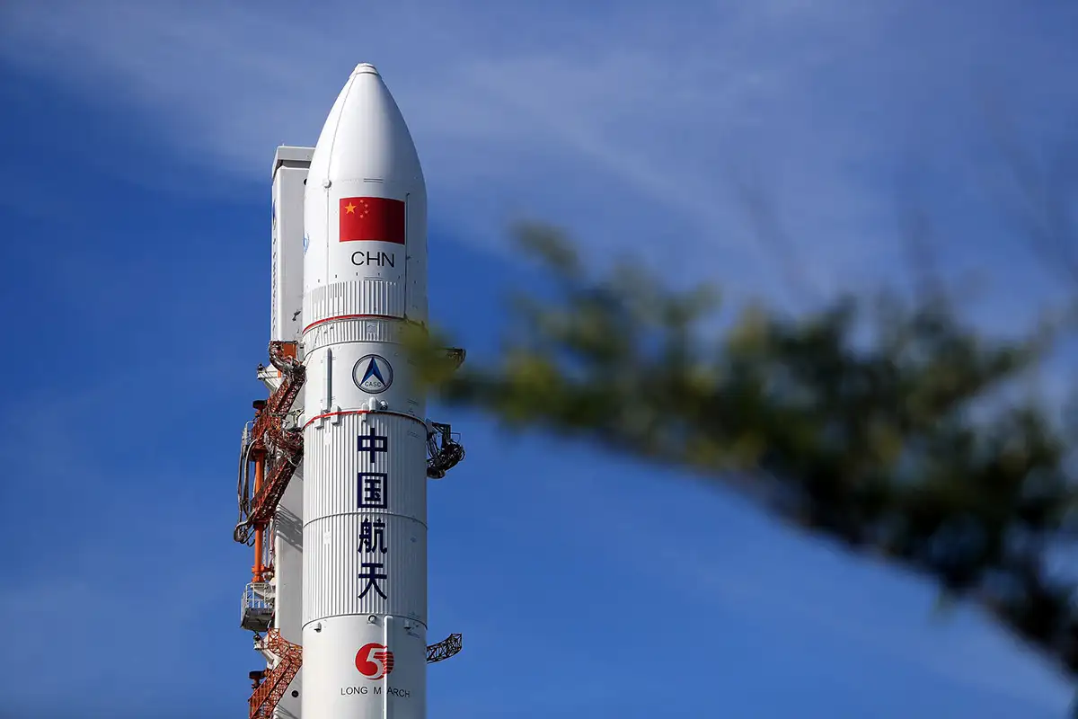China Could Beat the US to the Moon, Experts Warn