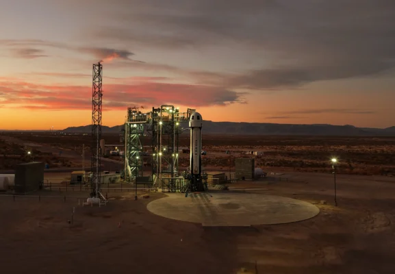 Blue Origin Pauses Space Tourism to Focus On the Moon