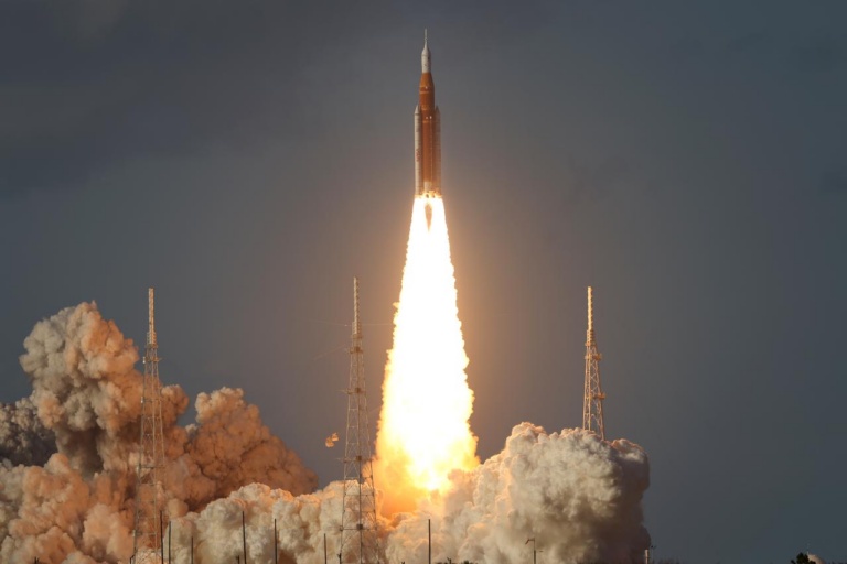 NASA Lays Out Preliminary Artemis III Mission Plan