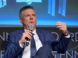 NASA’s Launch Director Pick Turns Political