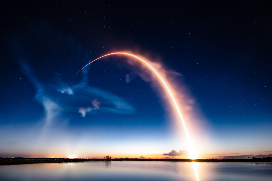 SpaceX launches a batch of Starlink sats from KSC. Image: SpaceX