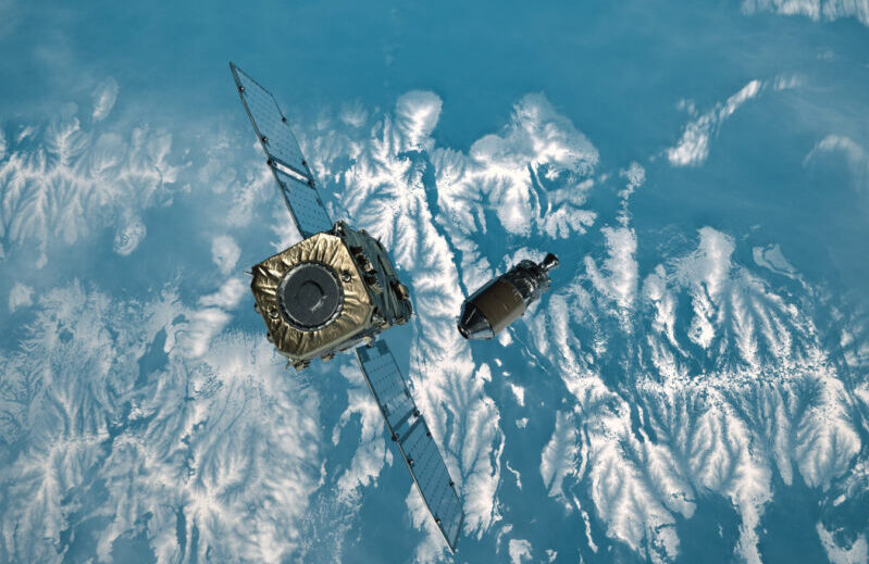 Render of ADRAS-J approaching debris. Image: Astroscale